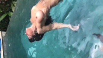 I Welcomed Him To Paradise With A Blowjob In The Pool