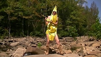 On The Second Day Of Halloween Willamina Is A Banana