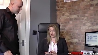 Pornstarplatinum Hot Milf Boss Holly Kiss Fucked In Office