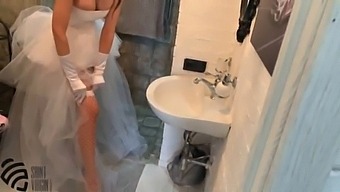 Bride Sucked The Best Man Before The Wedding And Poured Sperm All Over Her Face