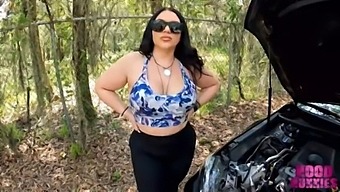 Big Booty Pawg Mandimayxxx Has Car Trouble But Goes With Bbc Don-Grammar To Find A Better Way To Wait For The Tow Truck