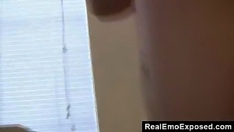 Realemoexposed - She Shakes Her Perfect Ass On Boyfriend'S Dick
