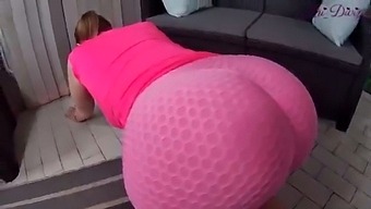 Stepsister Wants To Get Her Big Ass Fucked During Her Sport!