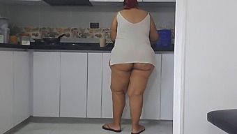Stepmom'S Big Butt Gets A Masturbation Blast In The Kitchen